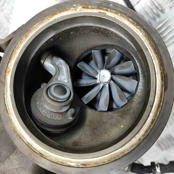 Turboahdin OEM 06H145710C Audi A3 Sportbackille image 6