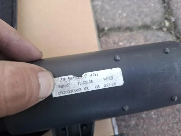 Store de coffre Skoda Octavia II Break OEM 1Z98671871E image 5