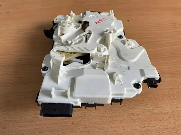 MERCEDES 447 VITO Sliding Door Lock OEM 4477301702 image 3