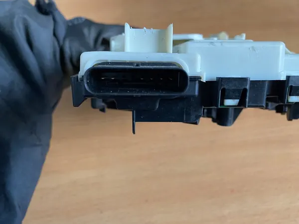 MERCEDES 447 VITO Sliding Door Lock OEM 4477301702 image 9