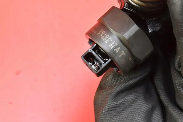 Ruiskutuspumppu OEM 038130073AA VW Passat B5 1.9 TDI:lle image 9
