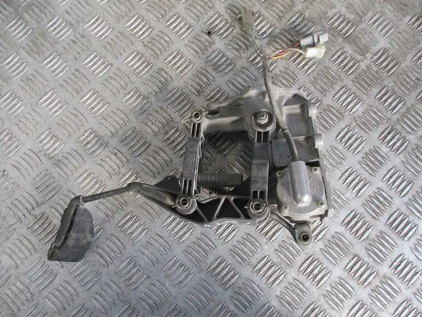 Gaspedal 1364171 Scania 4 R 94-04 R. image 2