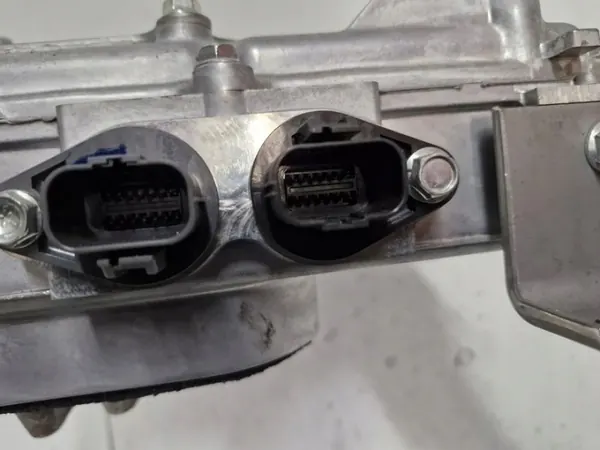 Mitsubishi Outlander PHEV Omvormer 9410A081 - Gebruikt image 6