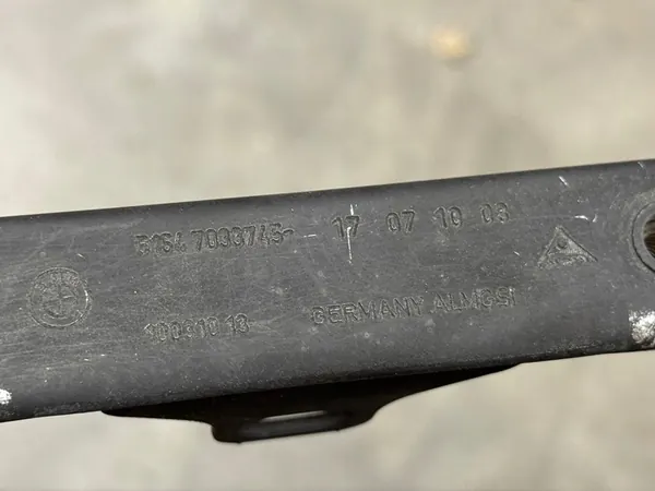 Viga de reforço frontal BMW E60 E61 M Package image 6