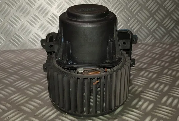 VW MULTIVAN T5 CARAVELLE Motor do Ventilador 7H5820021B image 7