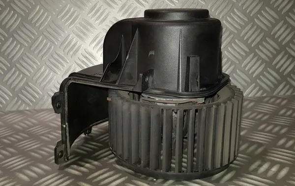 VW MULTIVAN T5 CARAVELLE Motor do Ventilador 7H5820021B image 9