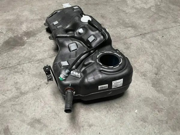 Brandstoftank Volvo XC40 Mild Hybrid OEM 32325097 image 3