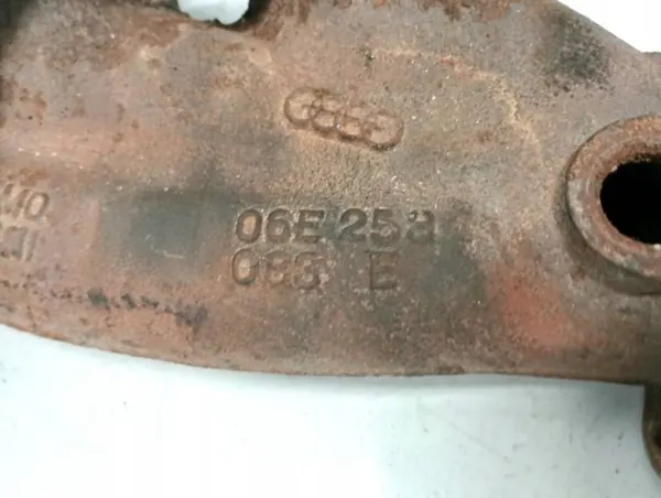 OEM 06E253033E Pakoputken keräin Audi A6 2.4L image 3