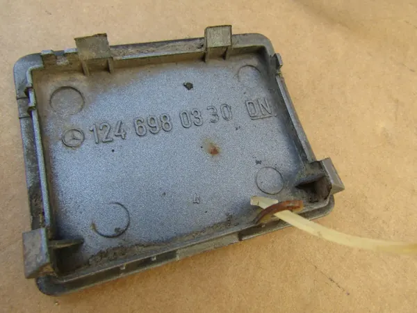 OEM 1246980330 Domkraftslock Mercedes W124 Tröskel image 7