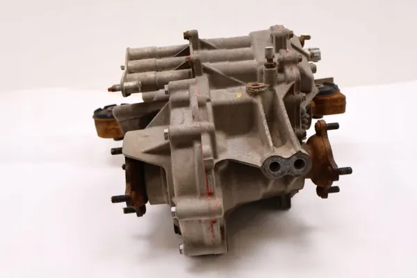 Lexus RX IV 450h bakaxel differential OEM 82090-48010 image 2