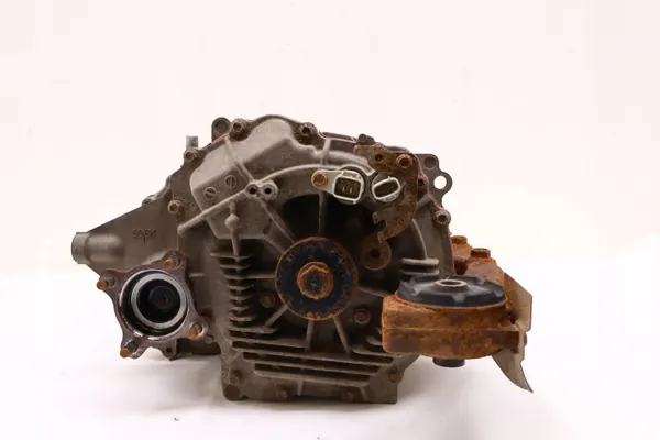 Lexus RX IV 450h bakaxel differential OEM 82090-48010 image 4