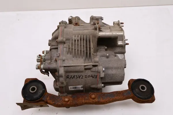 Lexus RX IV 450h bakaxel differential OEM 82090-48010 image 7