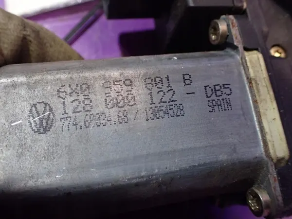 SEAT AROSA 00-04 Elevador de Vidro Dianteiro Direito 6X0959801B image 4