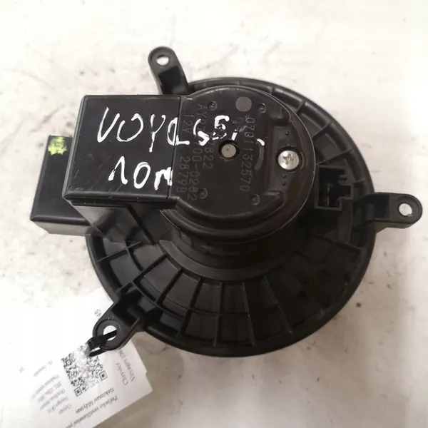 Motor de aquecimento CHRYSLER GRAND VOYAGER V 2.8L image 3