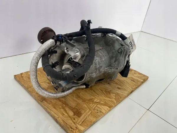 Reductor del eje delantero OEM LX677L486JApinya Ford image 3