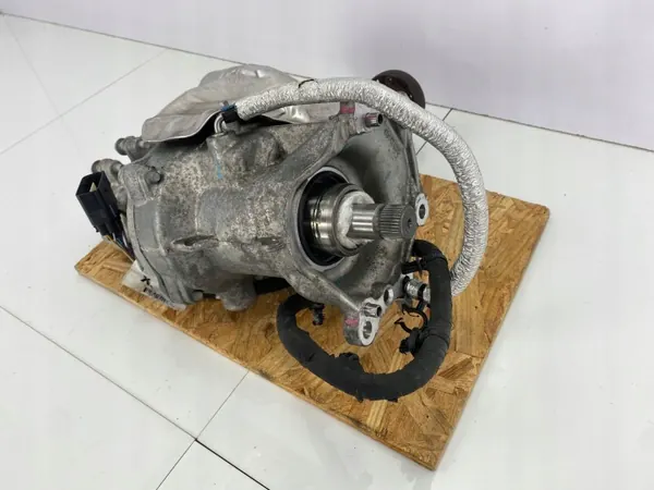 Reductor del eje delantero OEM LX677L486JApinya Ford image 6