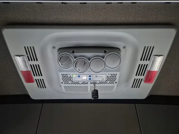 Climatisation de toit EBERSPACHER 24V Tracteur image 4