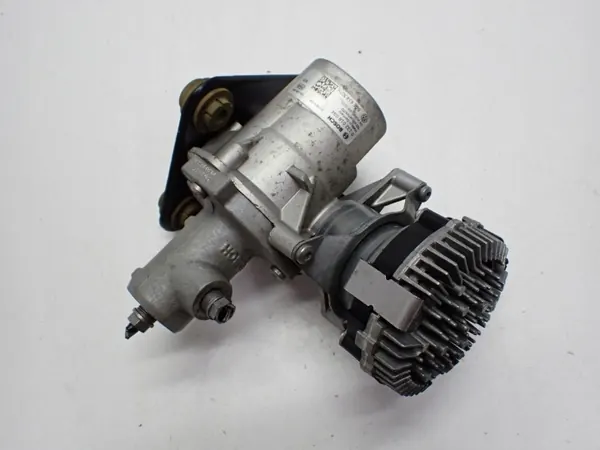 Rempomp OEM 0132018034 voor VW Golf VII image 2