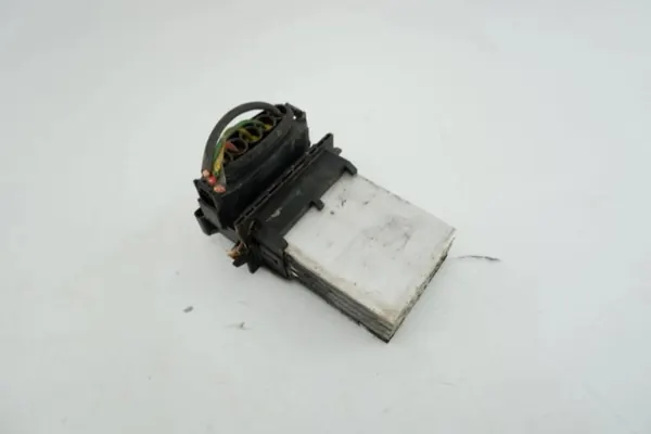 Puhallinvastus OEM 304148 Renault Clio II:lle 2003-2005 image 3