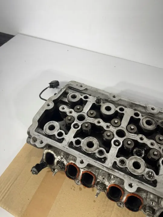 Jaguar F-PACE 2.0D Cylinderhuvud OEM PBG4D3-6090-AC image 5