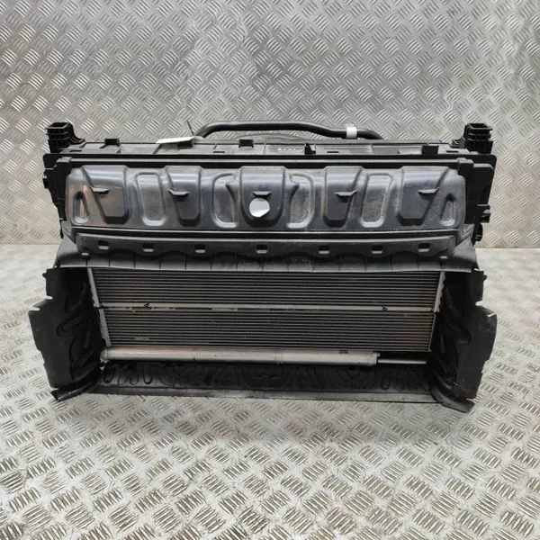 Peça Arrefecimento Mercedes-Benz OEM A0995047100 Usada image 2
