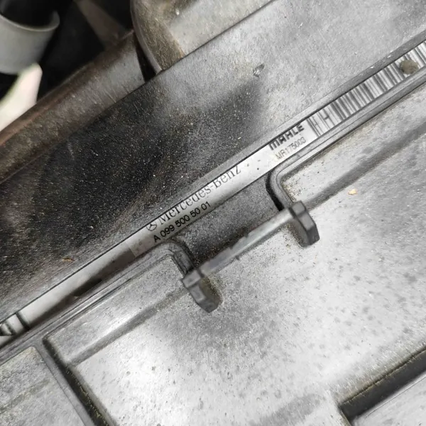 Peça Arrefecimento Mercedes-Benz OEM A0995047100 Usada image 6