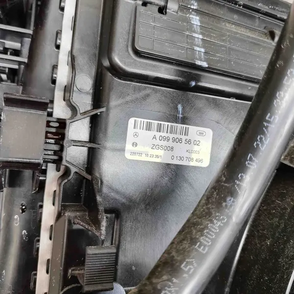 Peça Arrefecimento Mercedes-Benz OEM A0995047100 Usada image 8