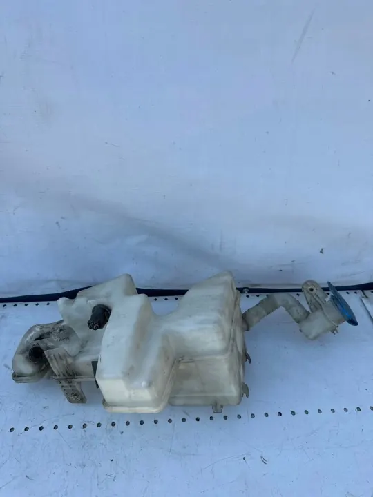 OEM 1T0955453E Gebrauchter Scheibenwaschbehälter image 2