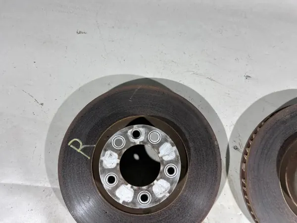VW Touareg framhjulsbromsskivor set OEM 7P6615302A image 7