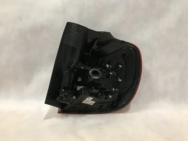 Luz trasera izquierda Mercedes GLA 156 image 3