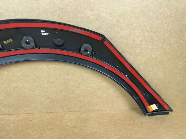 OEM 8K9853817A Pare-boue arrière gauche Audi A4 B8 image 5