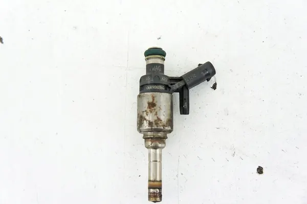 RN166+ VW Passat B8 2.0i Iniettori 06A906036G Set image 3