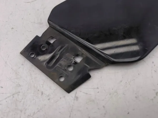 Audi A5 2024 Vänster dörr fönsterpackning OEM 8W8853289 image 3