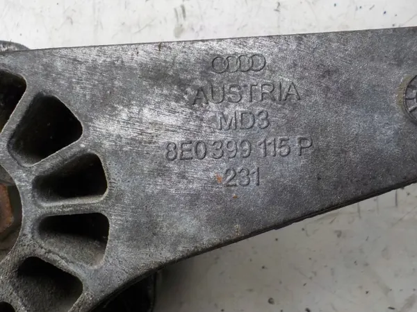 Vaihteiston tuki OEM 8E0399115P Audi A4 B7 2.0 TDI image 10