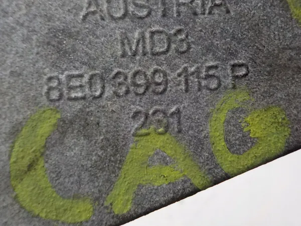 Vaihteiston tuki OEM 8E0399115P Audi A4 B7 2.0 TDI image 4