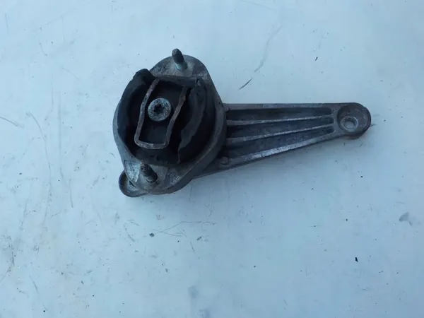 Vaihteiston tuki OEM 8E0399115P Audi A4 B7 2.0 TDI image 5