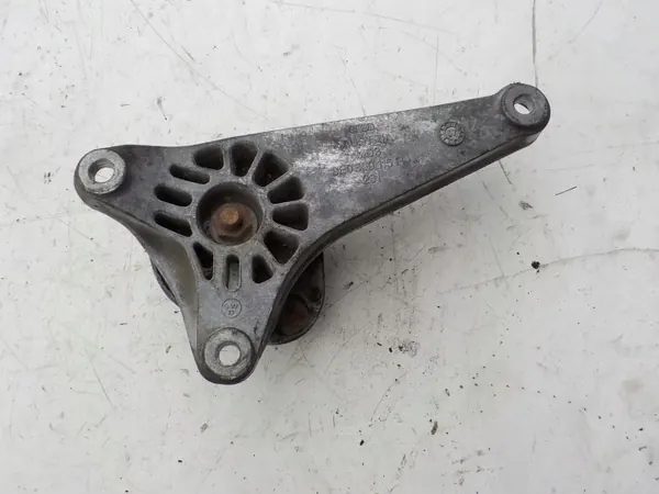 Vaihteiston tuki OEM 8E0399115P Audi A4 B7 2.0 TDI image 9
