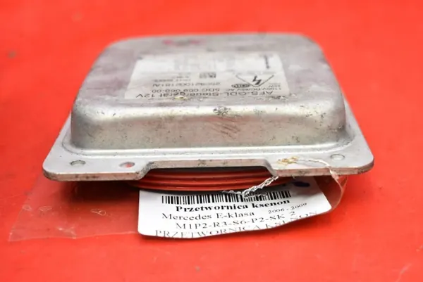 Xenon-virtalähde OEM 5DC009060-00 Vasen Mercedes E-sarja image 7