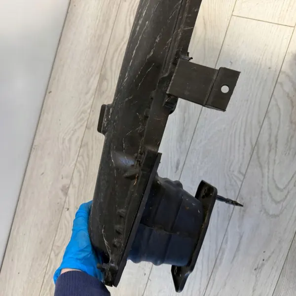 Barra reforço para-choques traseiro Kia OEM JPF86631F1500 image 9