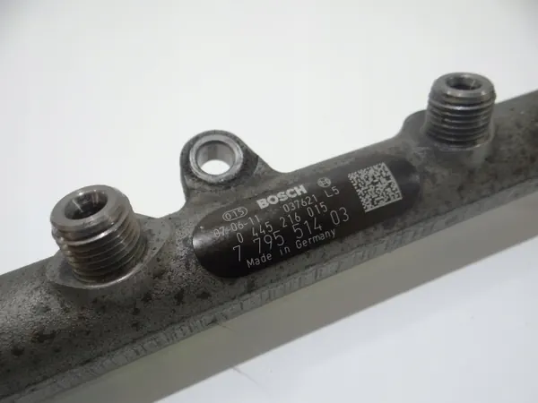 BMW E91 3.0D inspuitrail OEM 7795514 image 3