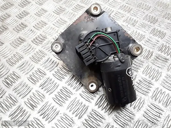 Moteur d'essuie-glace Volvo OEM 0390241170 - Occasion image 2
