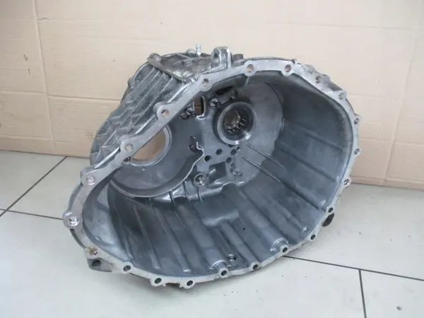 Audi OE 0AW301383H Multitronic Versnellingsbak Behuizing image 3
