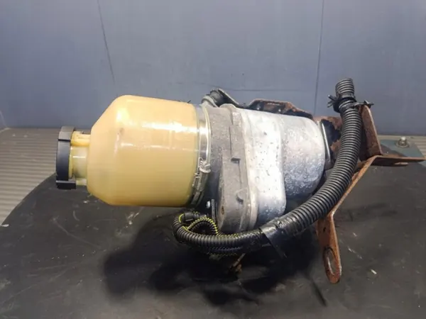Opel Astra H 1.6 Servopump Begagnad image 3