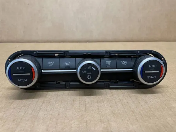 Klimapanel Alfa Romeo Giulia OEM 01561303470 image 2