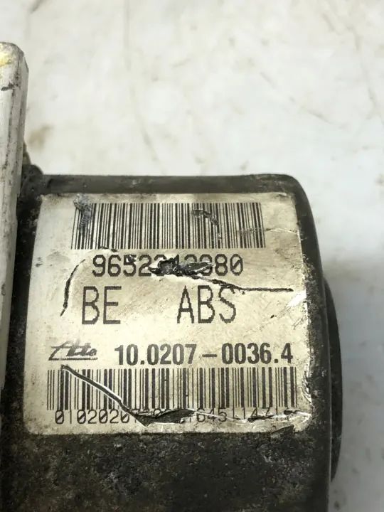ABS-pompregelaar OEM 9652342980 Gebruikt image 6