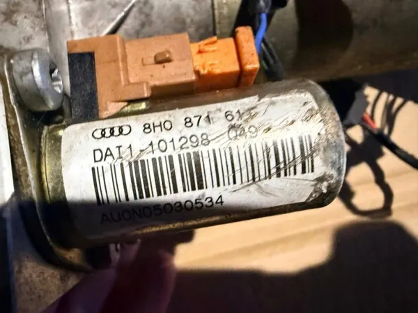 Audi A4 S4 B6 katto taittoventtiili OEM 8H0871611 image 4
