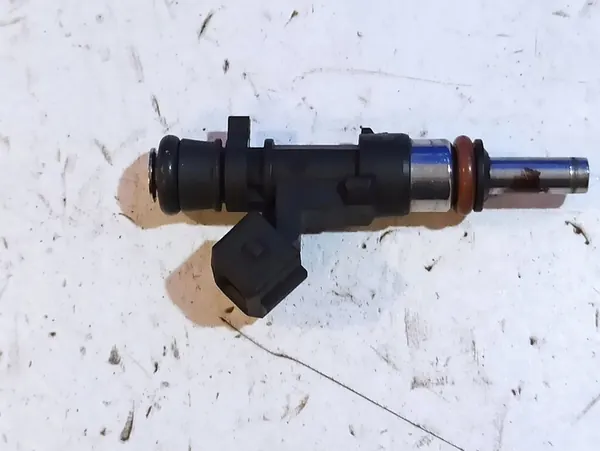 SAAB 9-5 (YS3G) Injektor 1.6L 2011 OEM 93186230 image 3