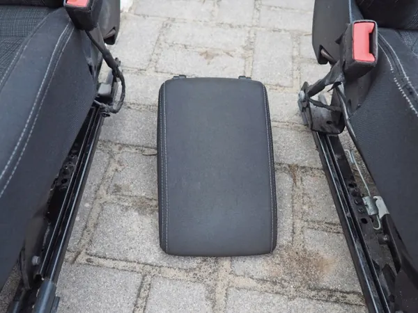 B8PODŁ Voorarmsteun klep voor Passat B8 2014-24 image 4