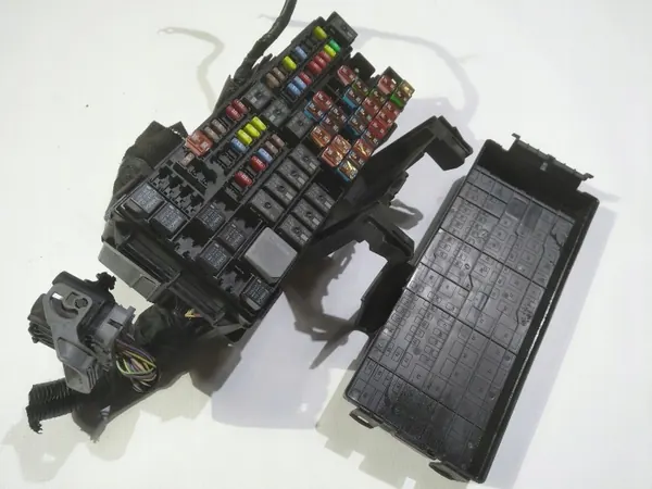 Gebruikte zekeringkast Ford Flex OEM kkm23221 image 3