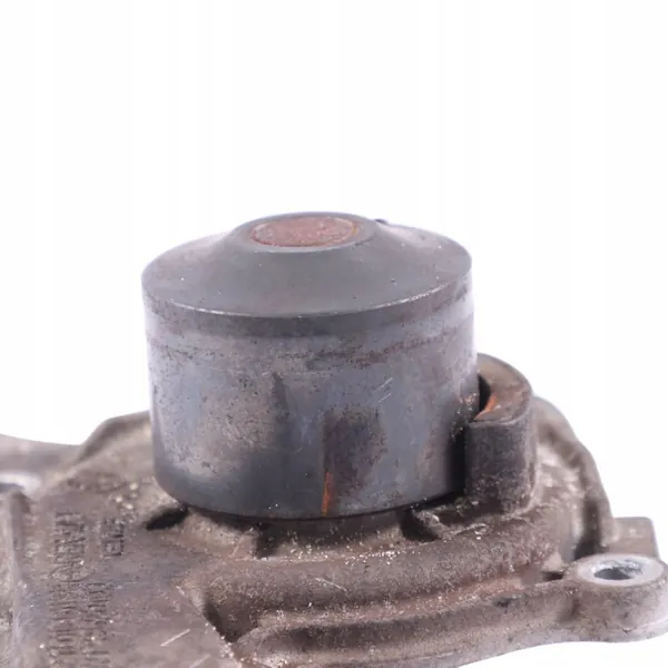 Vattenpump Mercedes W176 OM607 1.5 DCI 210106113R image 10